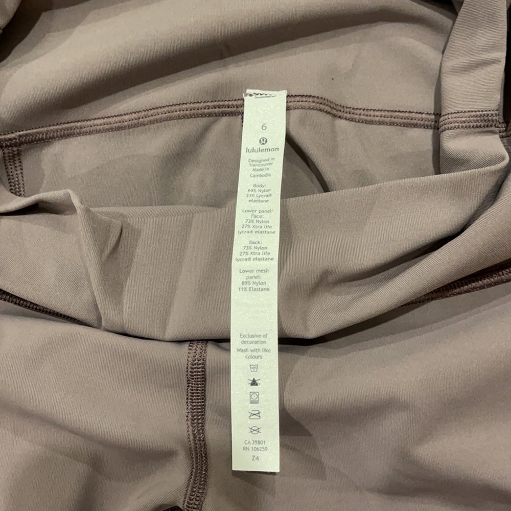 Lululemon Wunder Under 24” Purple Scallop Leggings - Picture 5 of 7